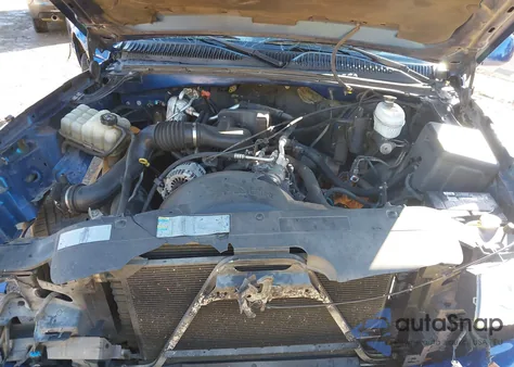 2003 Chevrolet Silverado 1500 из США, поврежденный, VIN 1GCEC14X23Z126533